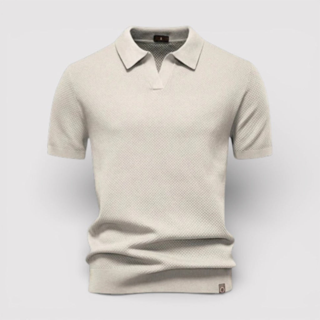 Buttonless polo shirt that exudes luxury