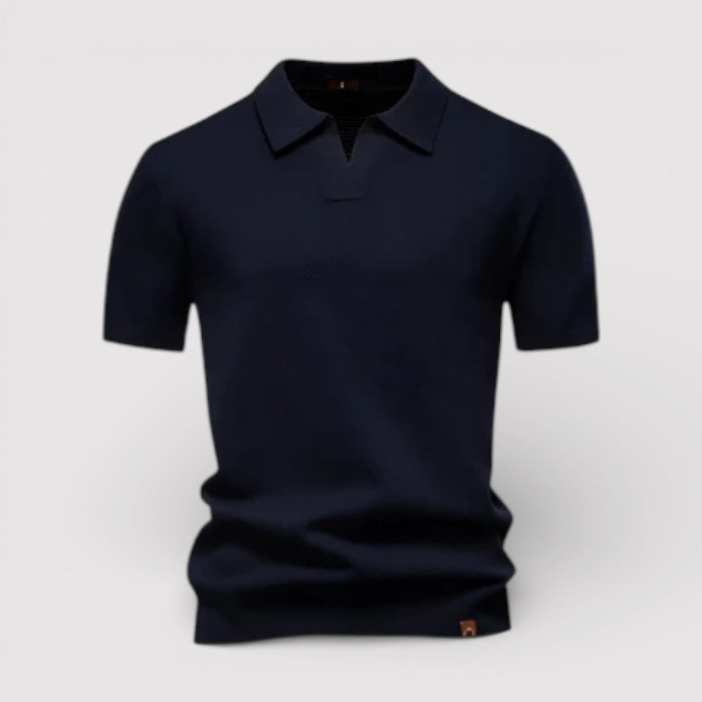 Buttonless polo shirt that exudes luxury
