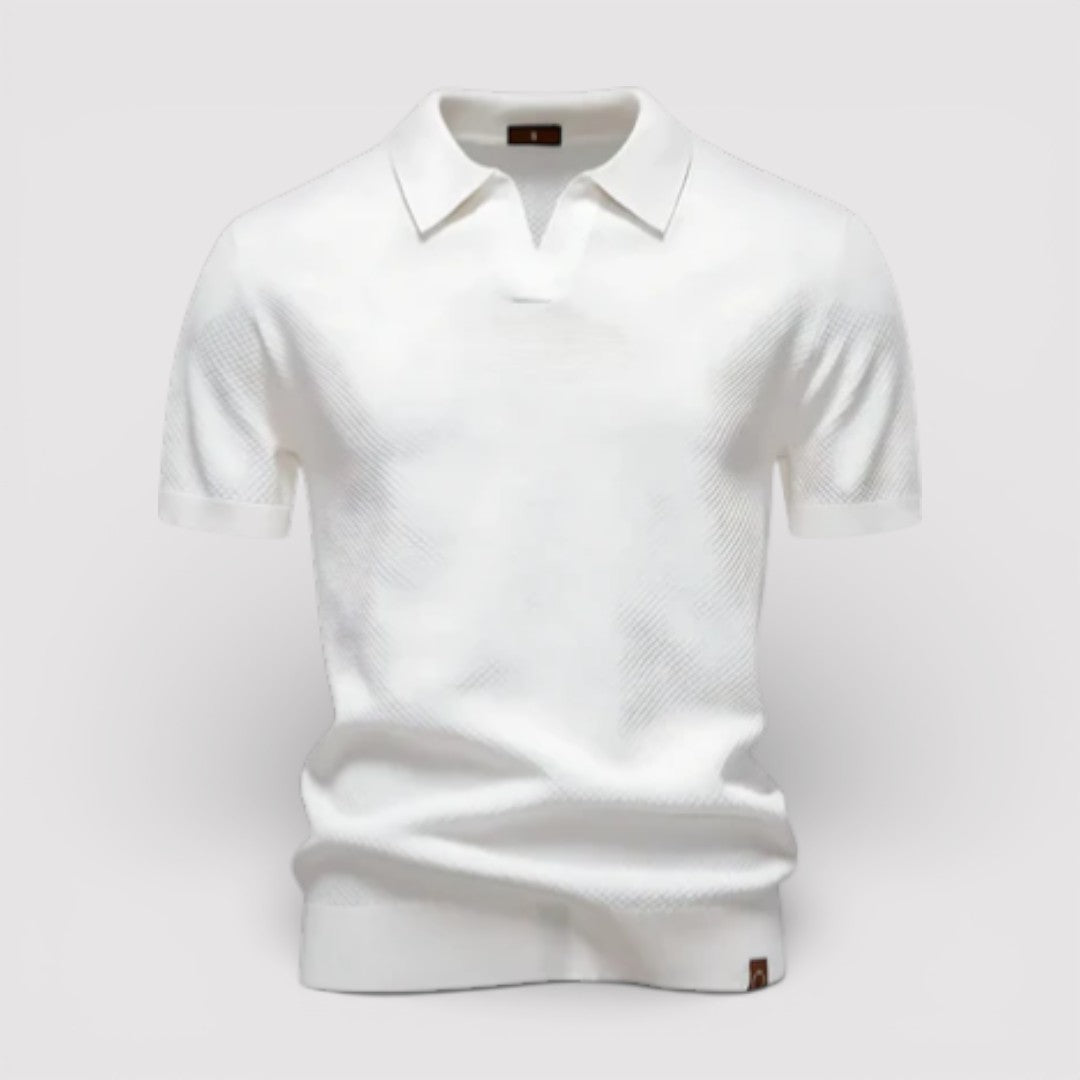 Buttonless polo shirt that exudes luxury