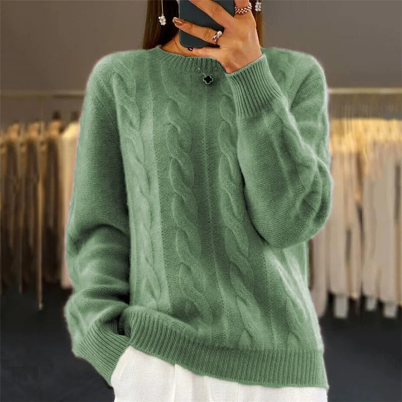Amalthea - Luxurious knit sweater with a fluffy, soft-to-the-touch feel.