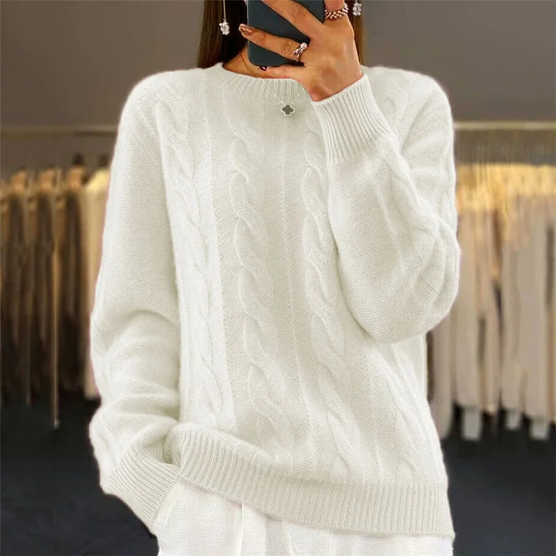 Amalthea - Luxurious knit sweater with a fluffy, soft-to-the-touch feel.