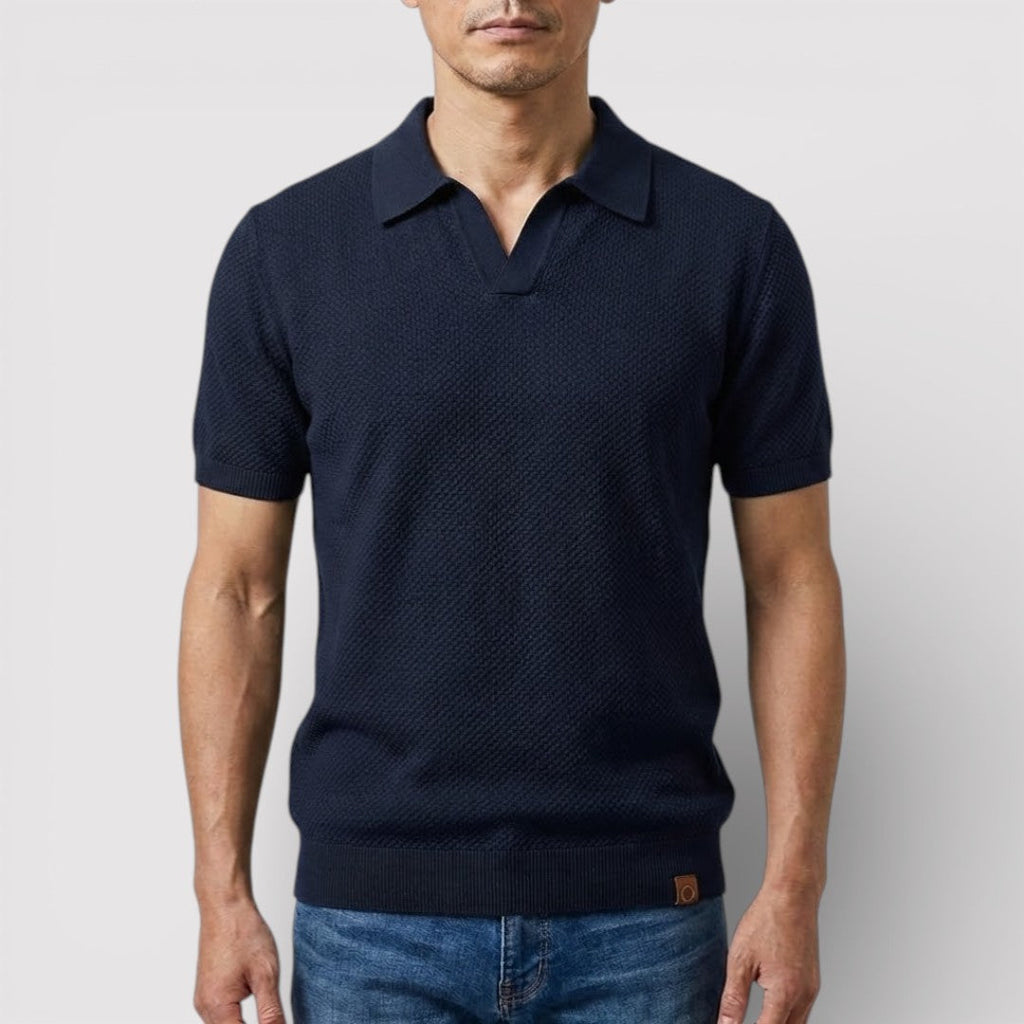 Buttonless polo shirt that exudes luxury