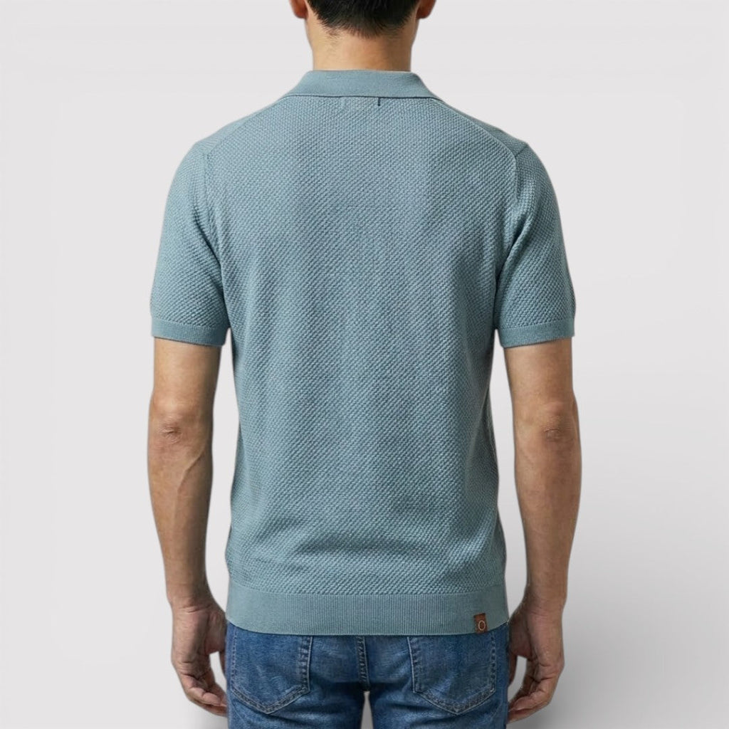 Buttonless polo shirt that exudes luxury