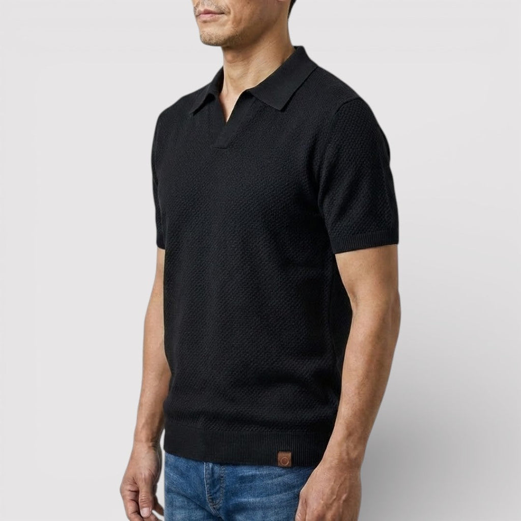 Buttonless polo shirt that exudes luxury