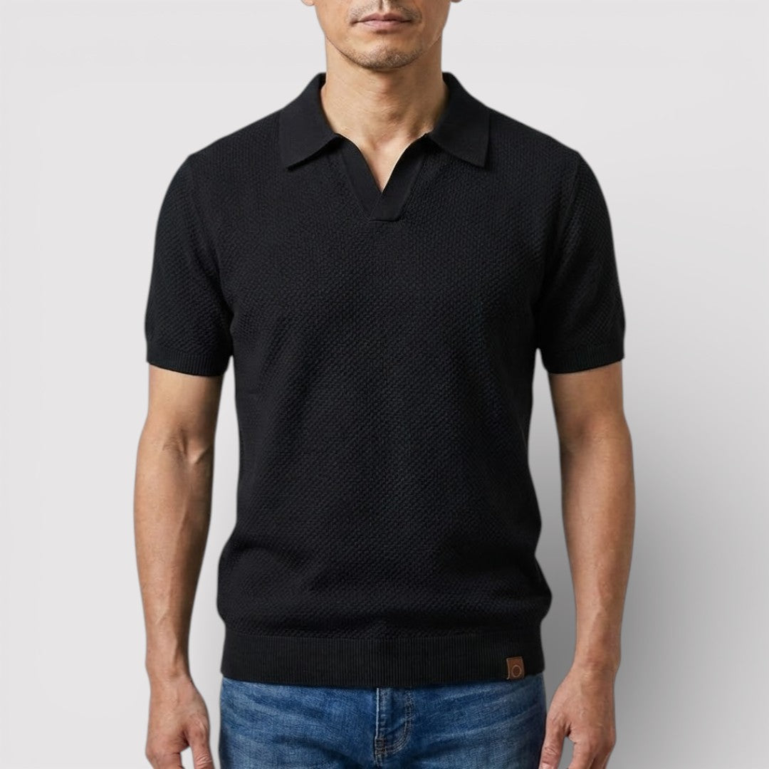 Buttonless polo shirt that exudes luxury
