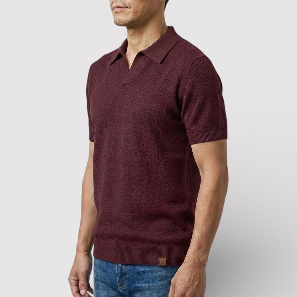 Buttonless polo shirt that exudes luxury