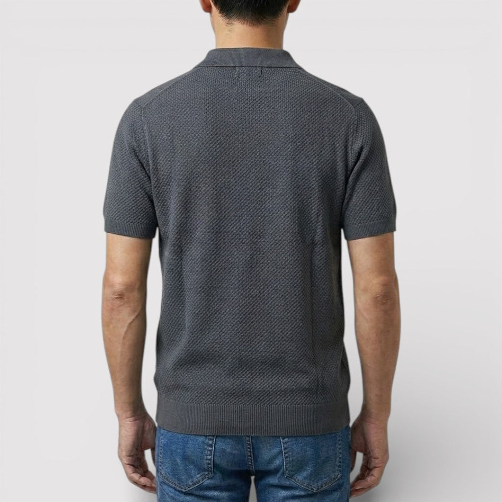 Buttonless polo shirt that exudes luxury