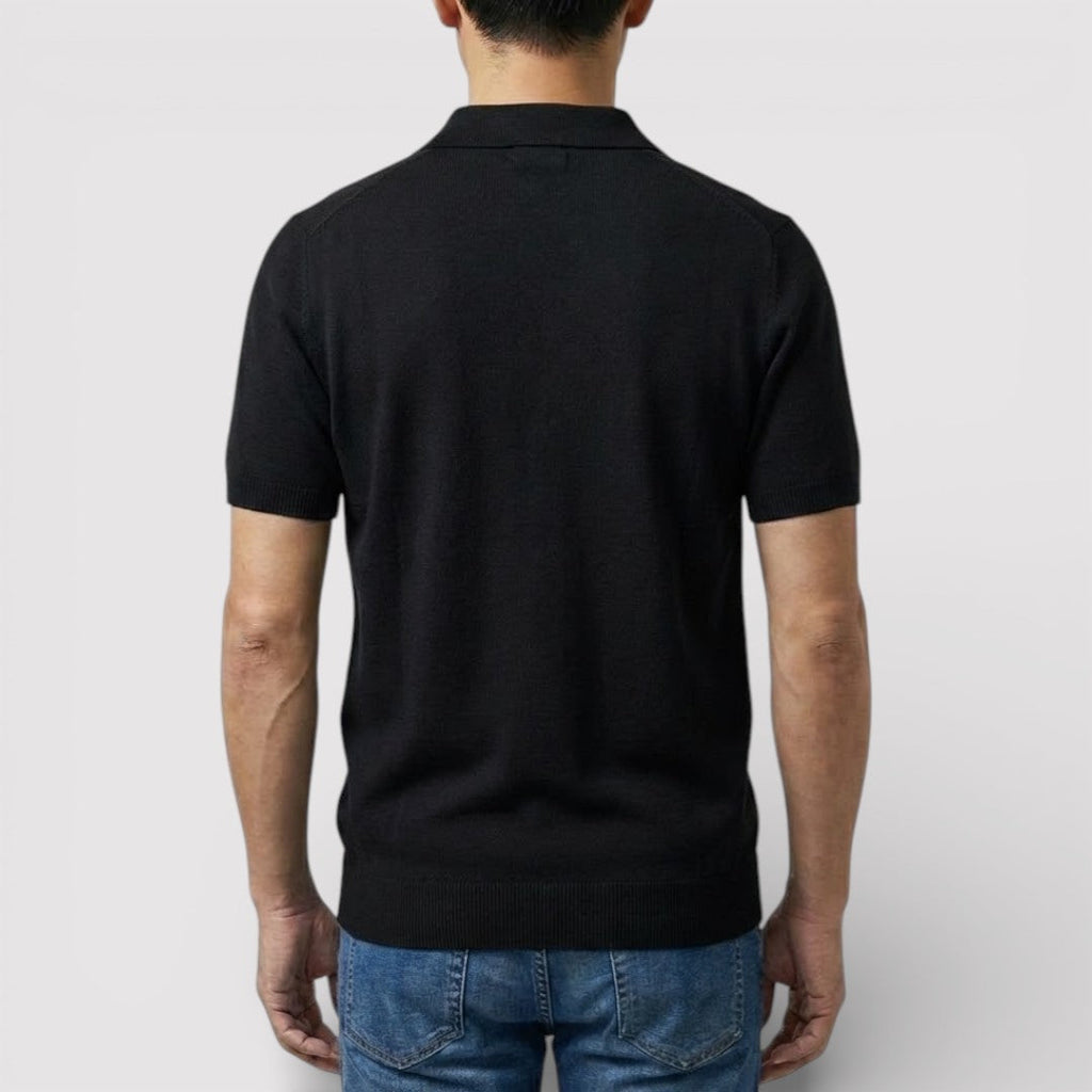 Buttonless polo shirt that exudes luxury