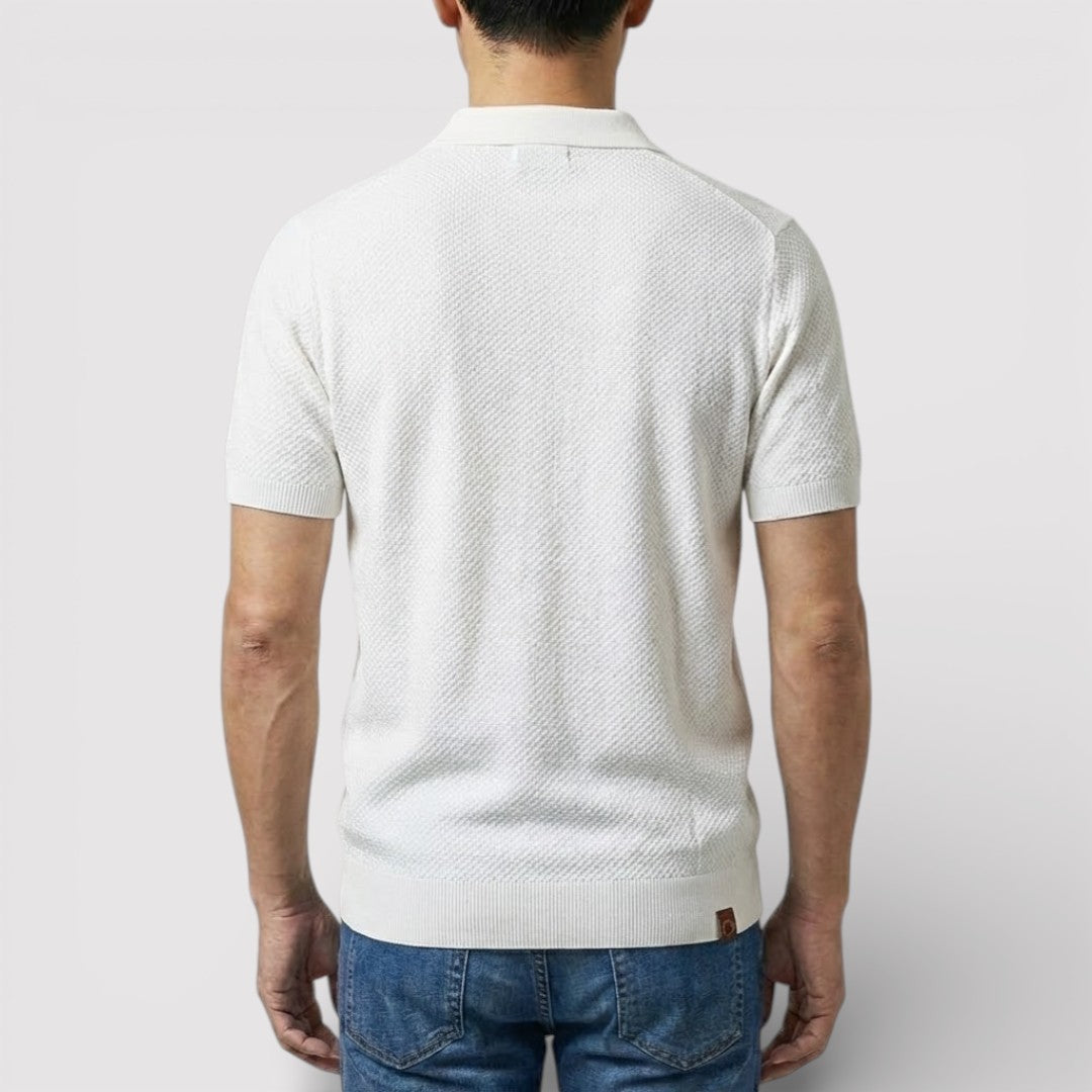 Buttonless polo shirt that exudes luxury