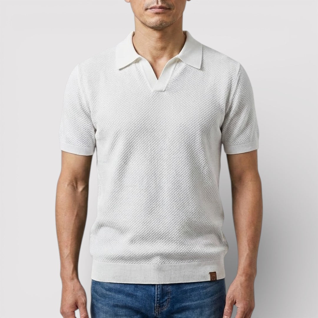 Buttonless polo shirt that exudes luxury